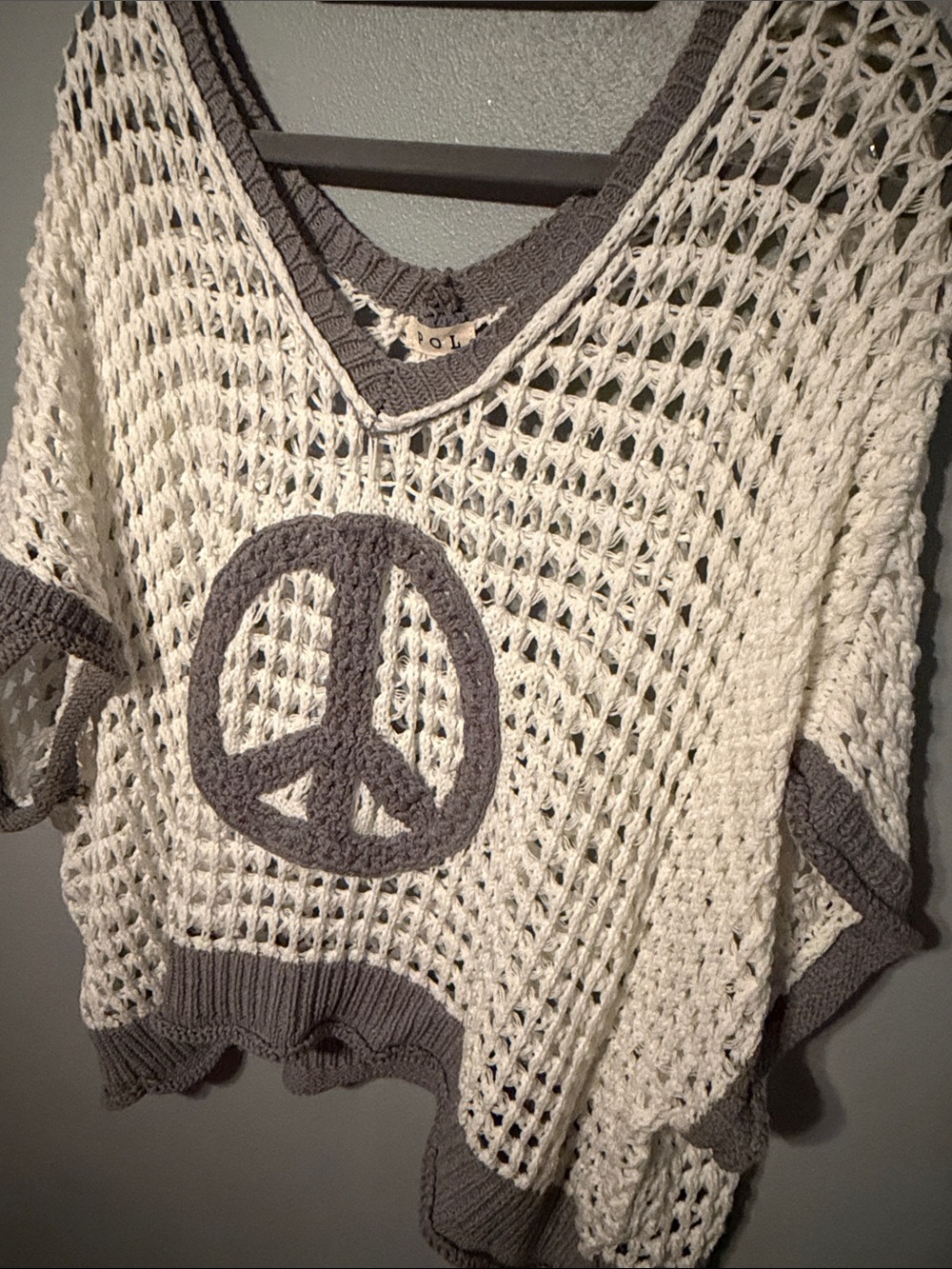 POL Open-Knit Cream Sweater with Gray Peace Sign Trim - Picture 3 of 4